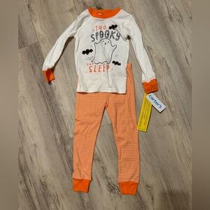 Girls Carter’s Halloween Pajamas size 3T